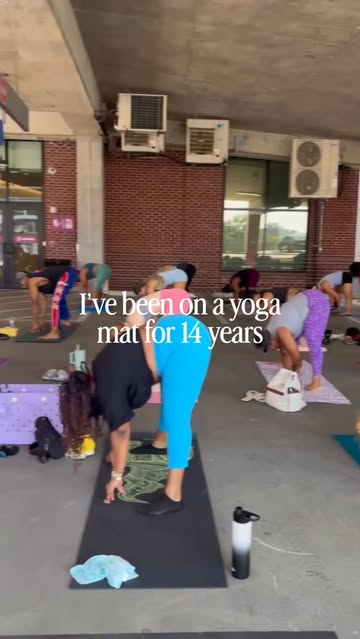 I’ve been teaching yoga for 12 years and the freedom that I feel stepping onto the mat as a student is STILL unmatched. Thank you @the.sunrei and @leah.maille for an amazing class today. @the.sunreiwellness hosts these at The Interlock on Sundays at 10 and they’re free! Pull up for a free session and great vibes. 🫶🏾🫶🏾